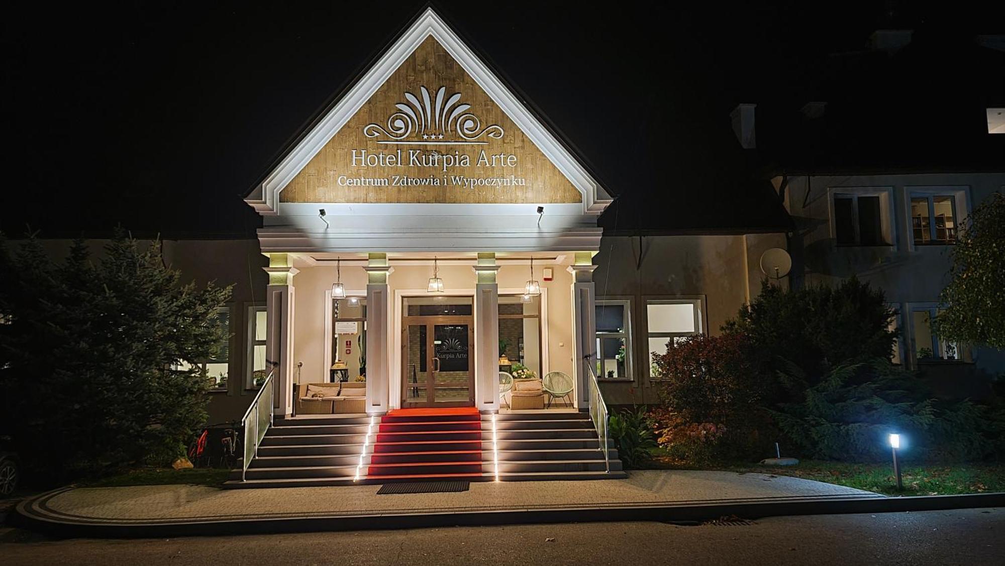 Hotel Kurpia Arte Nowogród Exterior foto