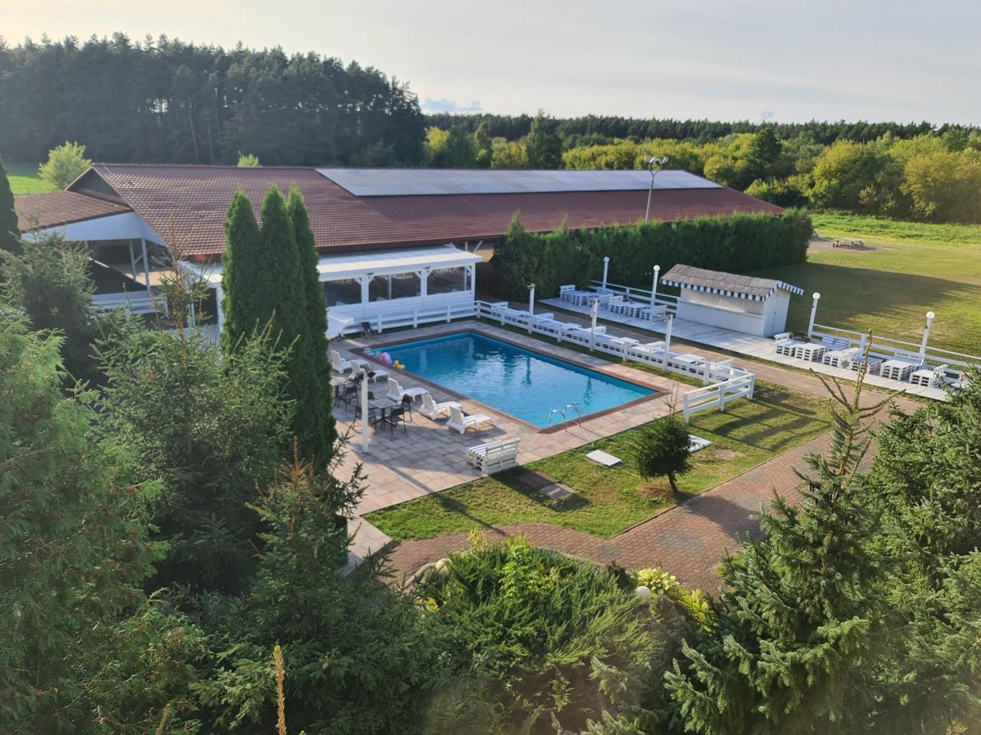 Hotel Kurpia Arte Nowogród Exterior foto